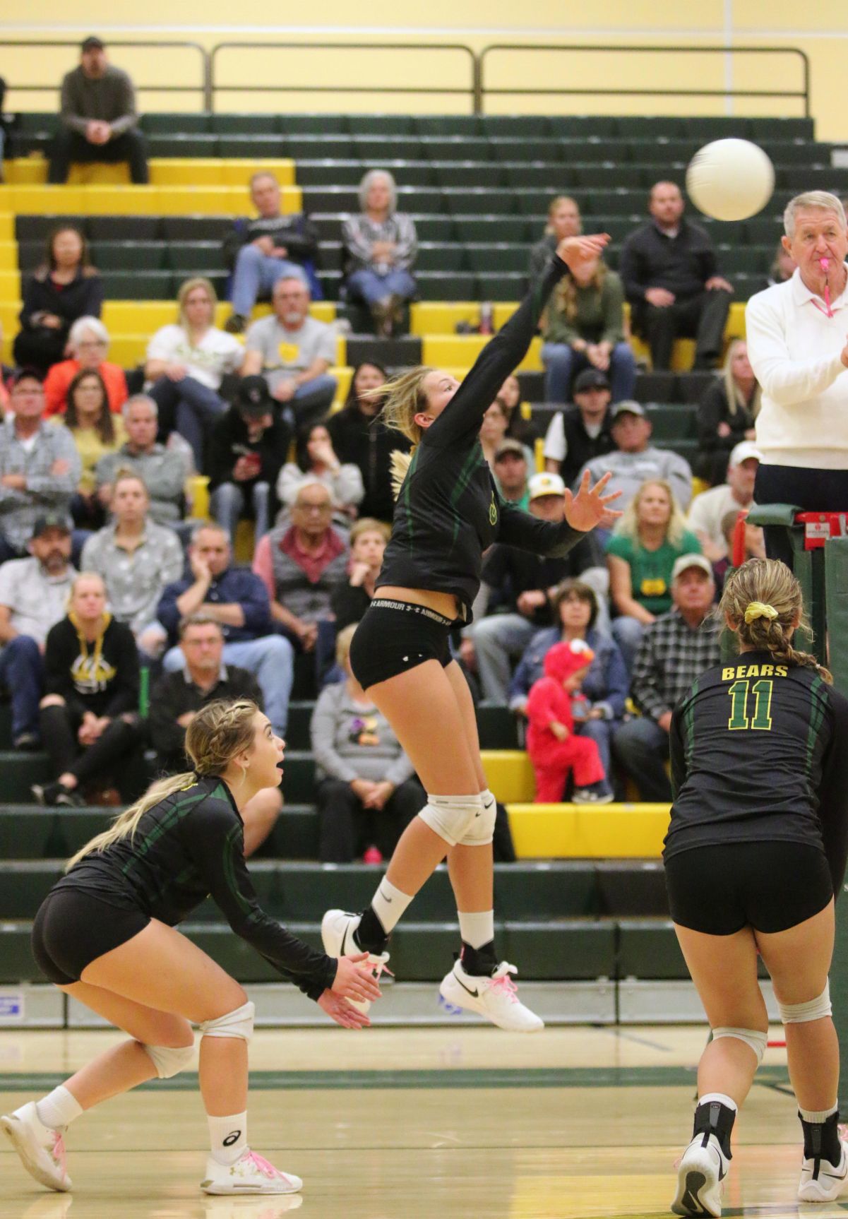 Sierra Pacific cruises past McFarland in opening round of volleyball playoffs
